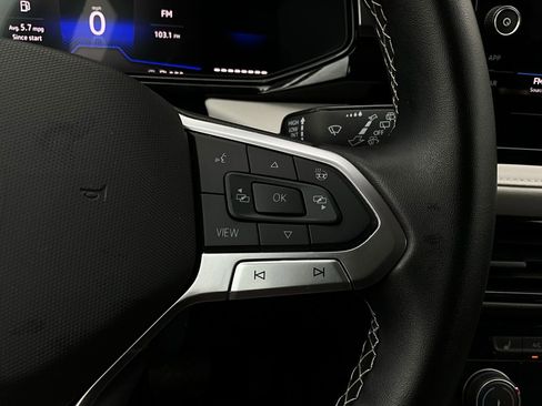 Used 2025 Volkswagen Taos S image 33