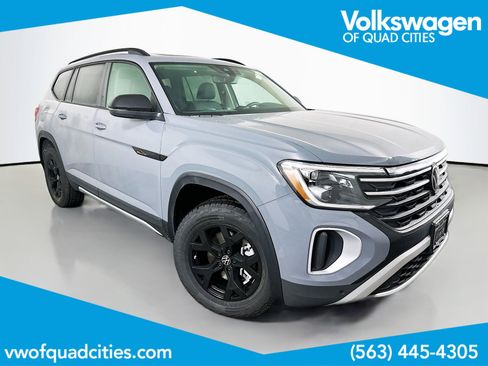 New 2026 Volkswagen Atlas Peak Edition AWD/4WD image 1