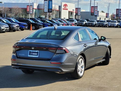 Certified 2025 Honda Accord LX image 5