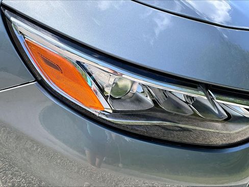 Used 2024 Chevrolet Malibu LT FWD image 27