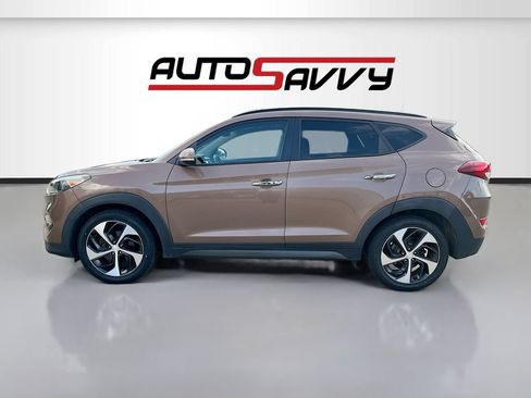 Used 2016 Hyundai Tucson Limited w/ Option Group 03 FWD image 4