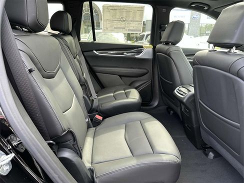New 2025 Cadillac XT6 Sport w/ Technology Package image 11
