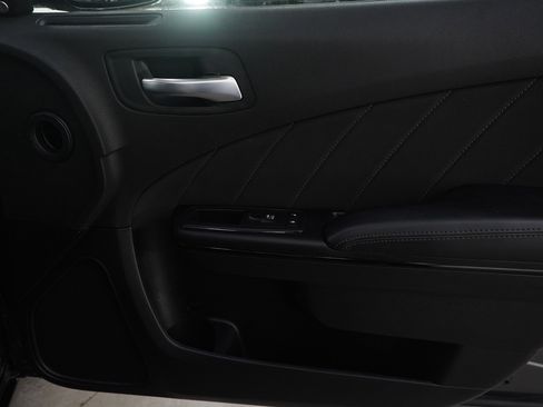 Used 2018 Dodge Charger GT w/ Blacktop Package image 9