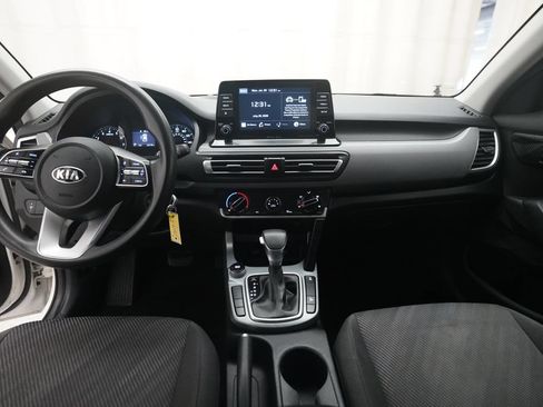 Used 2021 Kia Seltos LX AWD/4WD image 5