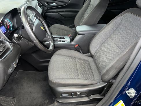 Certified 2022 Chevrolet Equinox LT image 2