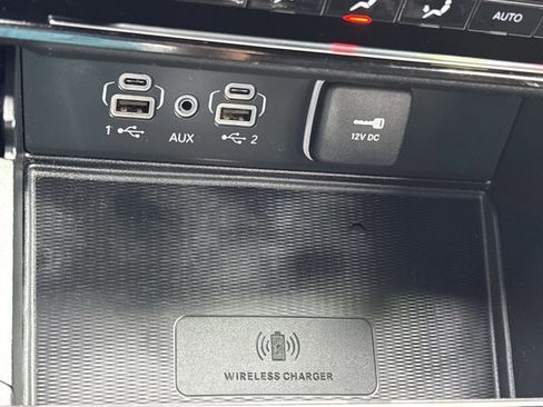 Used 2023 Jeep Grand Cherokee Altitude AWD/4WD image 33