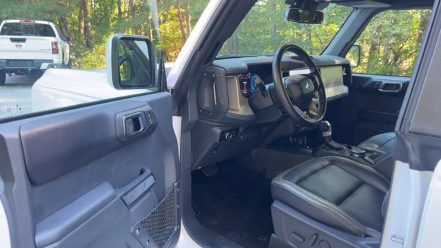 Used 2025 Ford Bronco Outer Banks AWD/4WD image 4