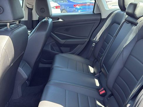 Used 2024 Volkswagen Jetta SE FWD image 23