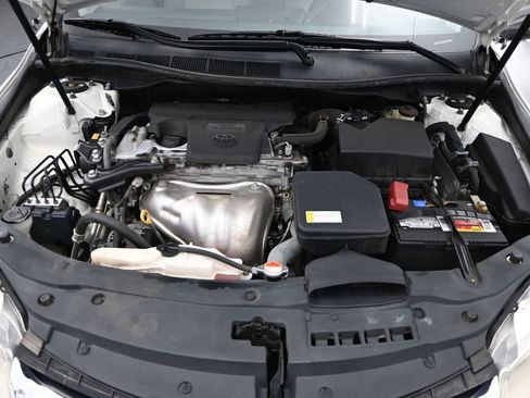 Used 2016 Toyota Camry LE image 20