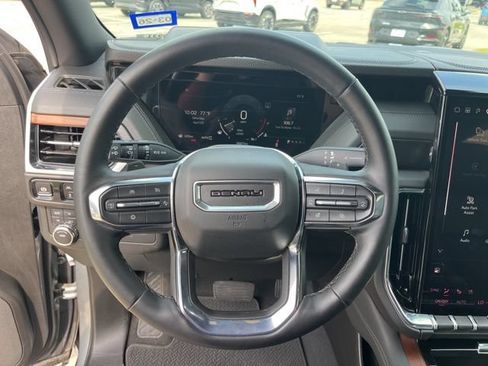 Used 2025 GMC Yukon Denali AWD/4WD image 21