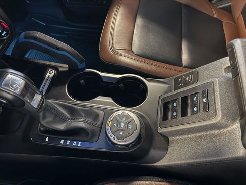 Certified 2023 Ford Bronco Outer Banks w/ Sasquatch Package image 26