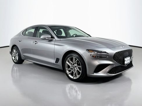 Used 2022 Genesis G70 2.0T AWD/4WD image 4