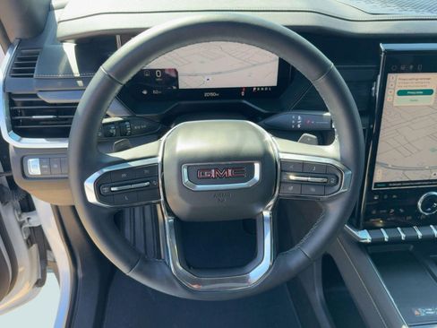 Used 2024 GMC Acadia Elevation w/ Luxury Package image 15