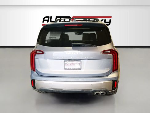Used 2025 Kia Telluride S AWD/4WD image 6