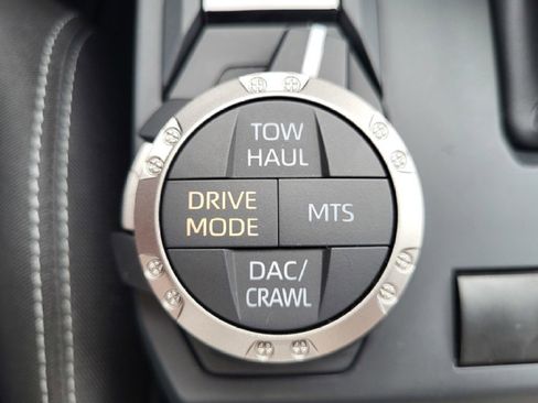 Used 2025 Toyota Tacoma TRD Off-Road image 19