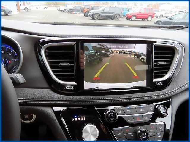 New 2026 Chrysler Pacifica Select AWD/4WD image 16