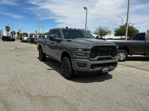 New 2026 RAM 3500 Big Horn AWD/4WD image 9