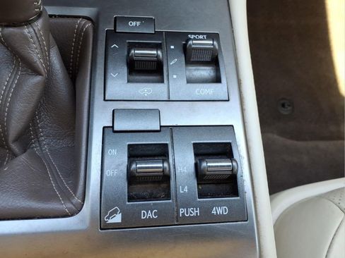 Used 2018 Lexus GX 460 Luxury w/ Preferred Accessory Package image 10