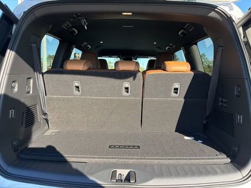 New 2026 Nissan Armada SL w/ Captain's Chari Seat Package image 32