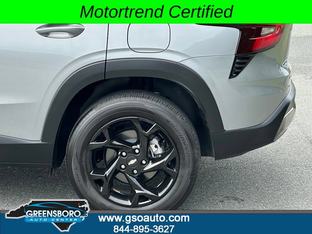Used 2024 Chevrolet Trax ACTIV w/ Sunroof Package FWD image 40