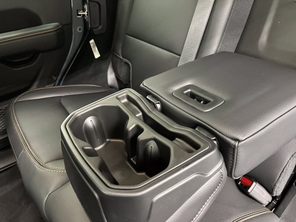New 2026 Jeep Wrangler Unlimited Sahara AWD/4WD image 25