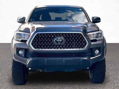 Used 2018 Toyota Tacoma TRD Off-Road image 3
