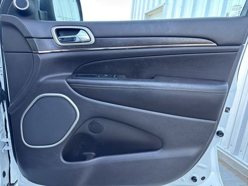 Used 2014 Jeep Grand Cherokee Summit image 36