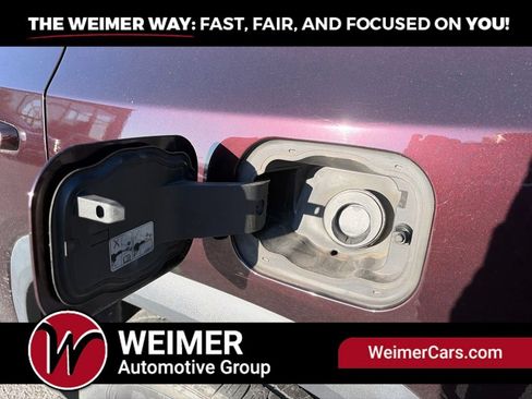 Used 2020 GMC Acadia SLT AWD/4WD image 9
