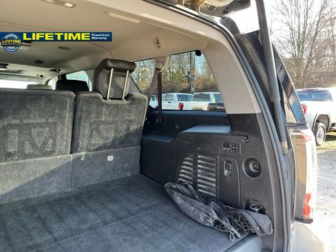 Used 2016 GMC Yukon XL SLT w/ Open Road Package image 14