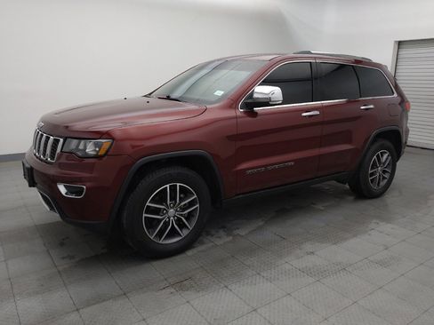 Used 2018 Jeep Grand Cherokee Limited image 2