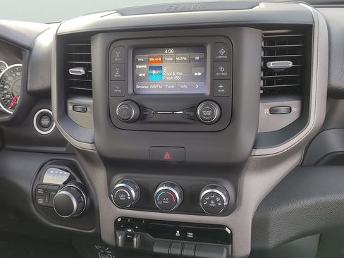 Used 2024 RAM 2500 Tradesman w/ Chrome Appearance Group image 17