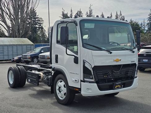 New 2025 Chevrolet Low Cab Forward 5500 XD image 7