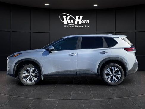 Used 2023 Nissan Rogue SV image 10