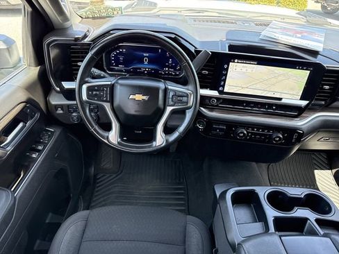 Used 2025 Chevrolet Silverado 2500 LT w/ Convenience Package AWD/4WD image 12