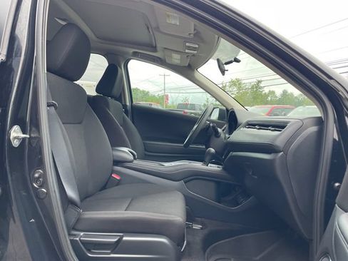 Used 2018 Honda HR-V EX image 17