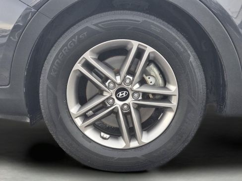 Used 2017 Hyundai Santa Fe Sport FWD image 11