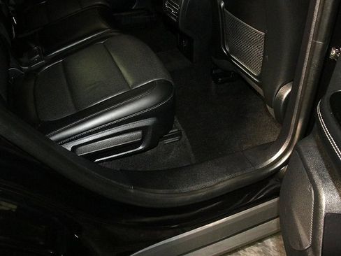 Used 2021 Lincoln Corsair Reserve w/ Equipment Group 201A image 33