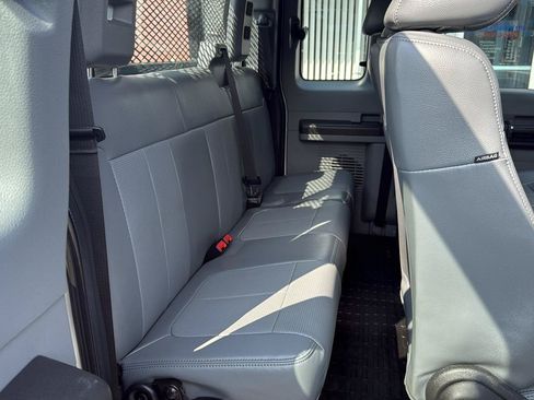 Used 2016 Ford F550 4x4 SuperCab Super Duty image 24
