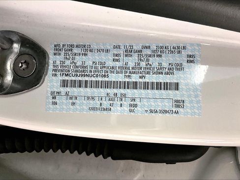 Used 2022 Ford Escape Titanium w/ Class II Trailer Tow Package image 32