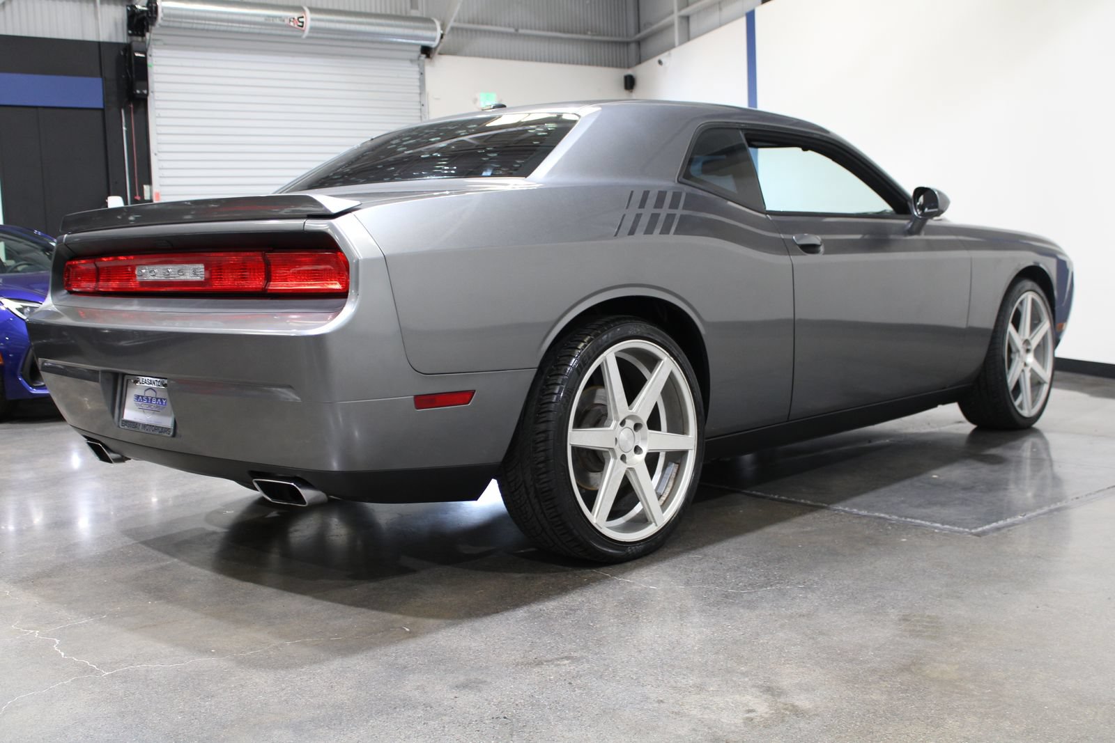 Used 2011 Dodge Challenger R/T RWD image 10