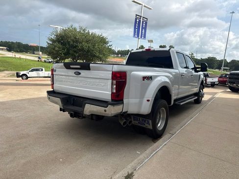 Used 2022 Ford F350 XLT w/ XLT Premium Package AWD/4WD image 8