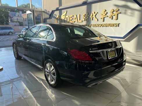 Used 2019 Mercedes-Benz C 300 4MATIC Sedan image 5