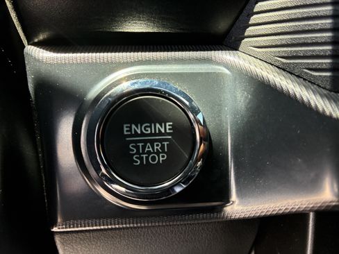 Used 2025 Ford F150 Raptor AWD/4WD image 33
