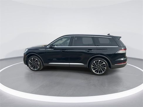 Used 2021 Lincoln Aviator Reserve w/ Equipment Group 202A image 4