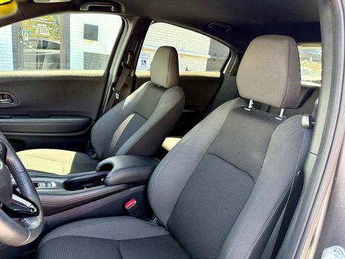 Used 2022 Honda HR-V Sport image 16