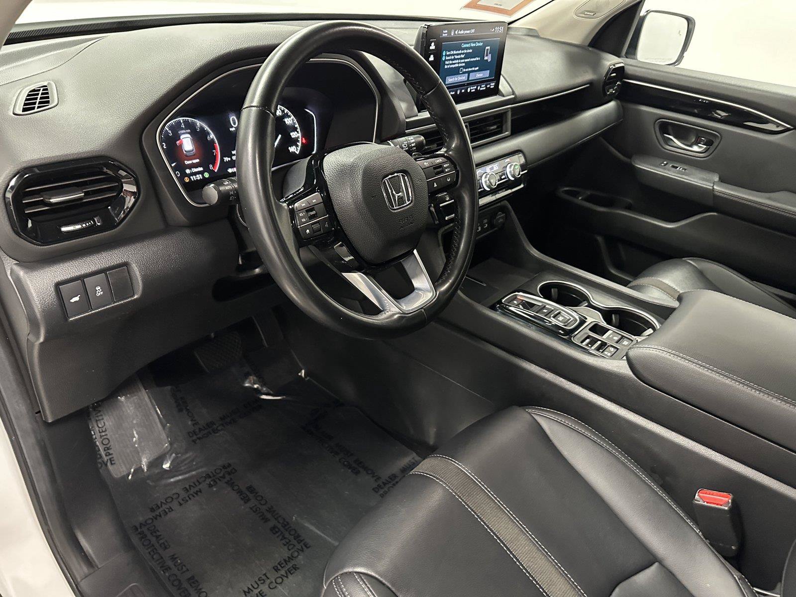 Used 2025 Honda Pilot Touring image 24
