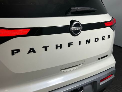 Used 2024 Nissan Pathfinder Platinum w/ Black Appearance Package image 26