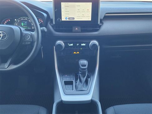 Used 2023 Toyota RAV4 LE image 12