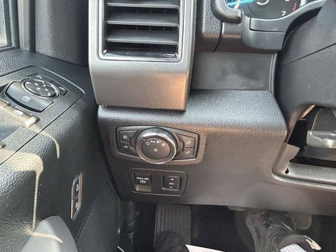 Used 2019 Ford F150 XLT w/ Equipment Group 302A Luxury AWD/4WD image 28