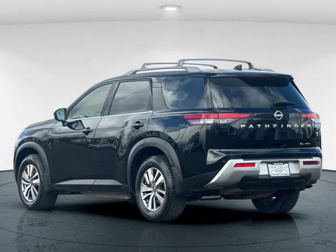 Used 2023 Nissan Pathfinder SL AWD/4WD image 8